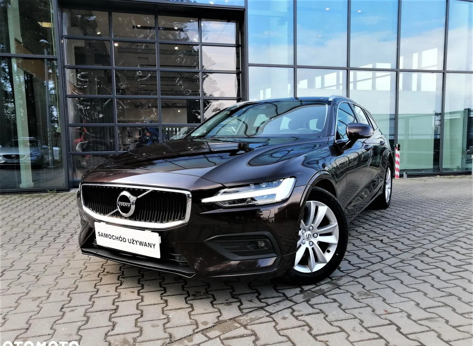 volvo v60 suchowola Volvo V60 cena 119900 przebieg: 139998, rok produkcji 2020 z Suchowola